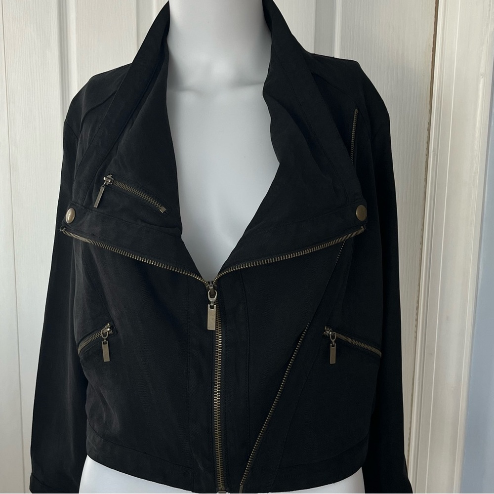 INC International Concepts Biker Style Cropped Silk Jacket Zippers. Black Sz M